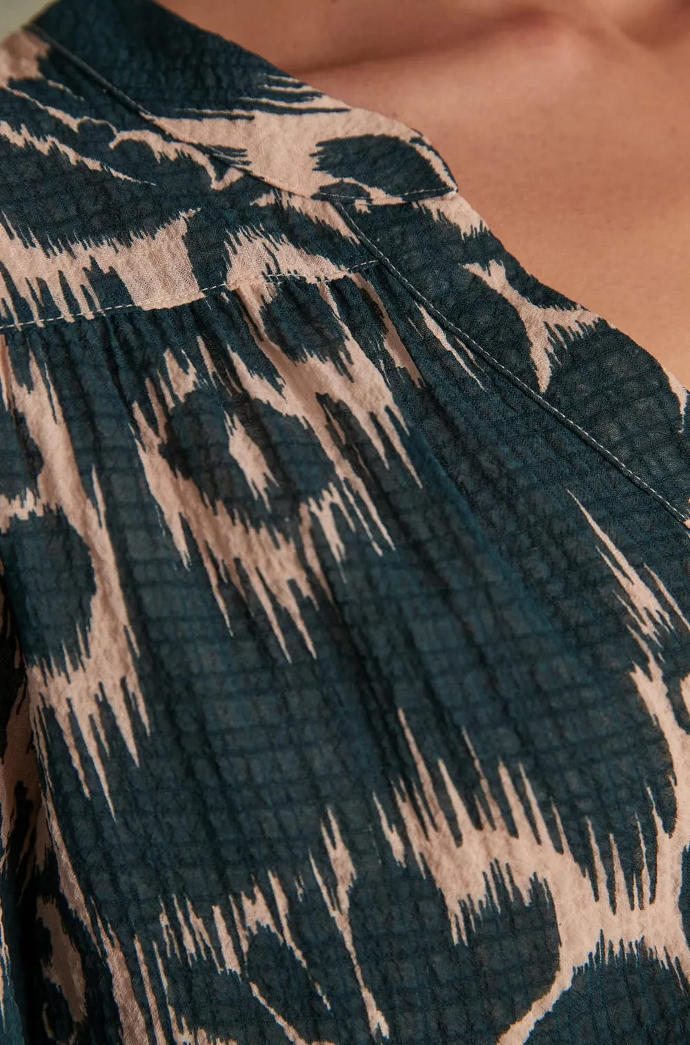 ELSA PETROLE PRINTED BLOUSE